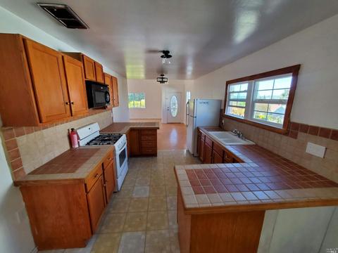 934 Benicia Rd, Vallejo, CA 94591 photo 2