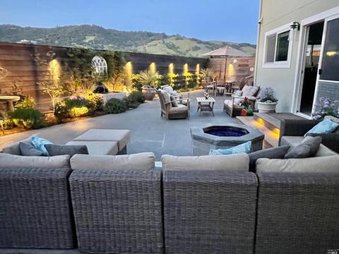 1332 Gillpepper Ln, Rohnert Park, CA 94928