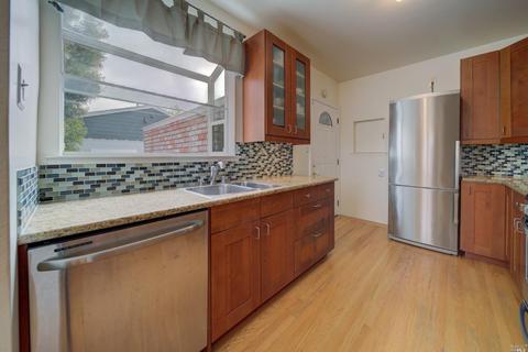 175 Viewmont Ave, Vallejo, CA 94590 photo 9