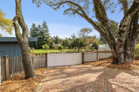 1115 Eucalyptus Rd, Petaluma, CA 94952 photo 2