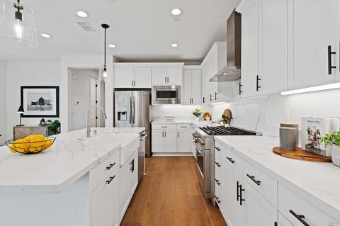 119 Chiquita Rd, Healdsburg, CA 95448