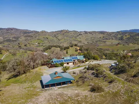 3561 Feliz Creek Rd, Hopland, CA 95449