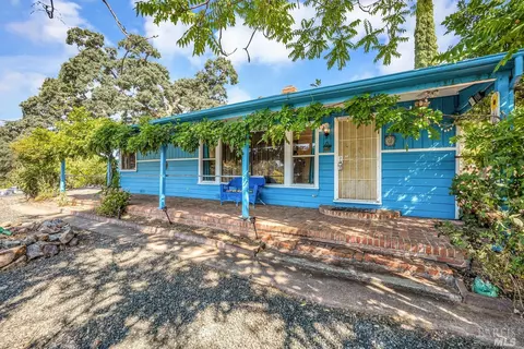 3383 Lakeview Dr, Nice, CA 95464