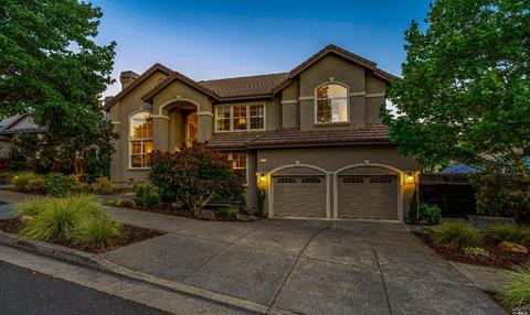 4714 Devonshire Pl, Santa Rosa, CA 95405