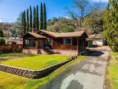 624 Mary Ln, Ukiah, CA 95482