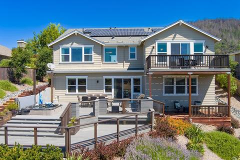 5954 Sunhawk Dr, Santa Rosa, CA 95409