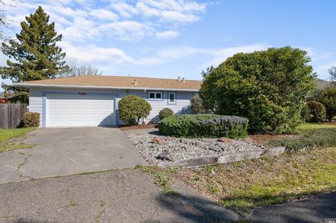4771 Granada Dr, Santa Rosa, CA 95409