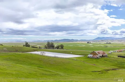 7689 Lakeville Hwy, Petaluma, CA 94954