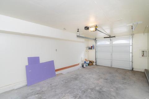 52 D St, Vallejo, CA 94590 photo 25