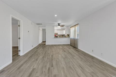 434 Illinois St, Vallejo, CA 94590 photo 7