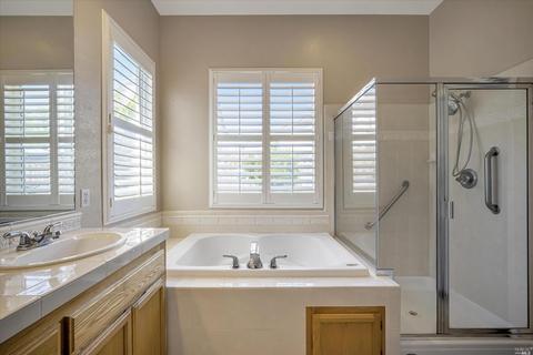 1379 Birdie Dr, Windsor, CA 95492 photo 45