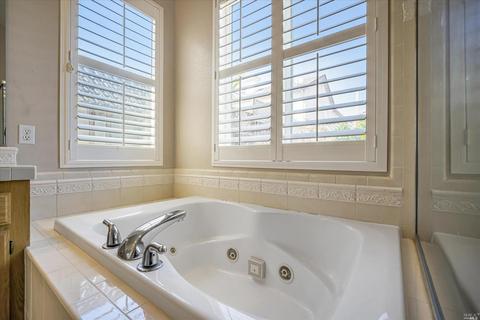 1379 Birdie Dr, Windsor, CA 95492 photo 46