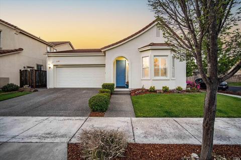 1379 Birdie Dr, Windsor, CA 95492 photo 2