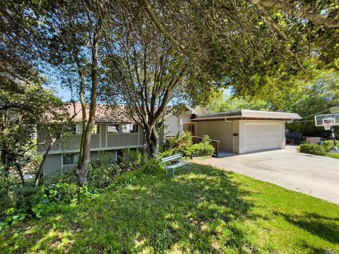 216 Hill Blvd, Petaluma, CA 94952