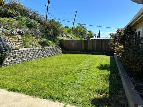 227 Navone St, Vallejo, CA 94591 photo 27