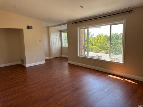 227 Navone St, Vallejo, CA 94591 photo 6
