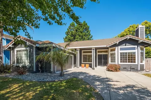 1705 Stonehenge Way, Petaluma, CA 94954