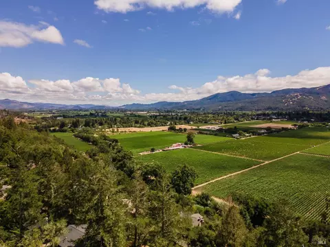 225 Knoll Pl, Saint Helena, CA 94574