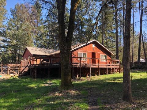 500 Bauer Rd, Laytonville, CA 95454