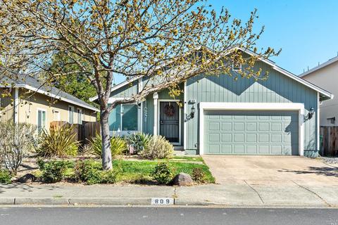809 Bond Pl, Windsor, CA 95492
