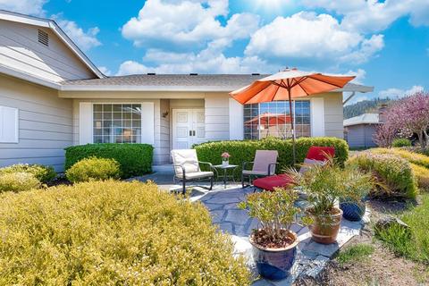 493 Oak Vista Ct, Santa Rosa, CA 95409