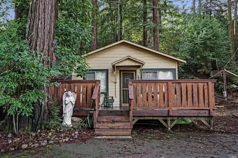 13589 Recreation Dr, Guerneville, CA 95446