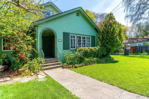 753 N Oak St, Ukiah, CA 95482