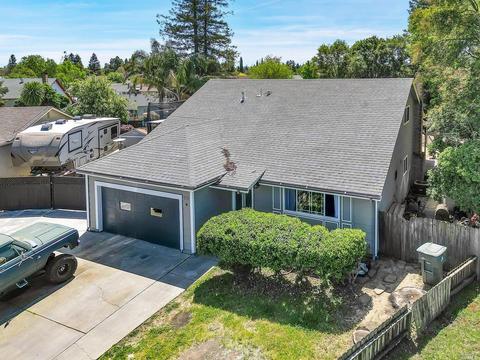 575 Sawyer Ct, Dixon, CA 95620