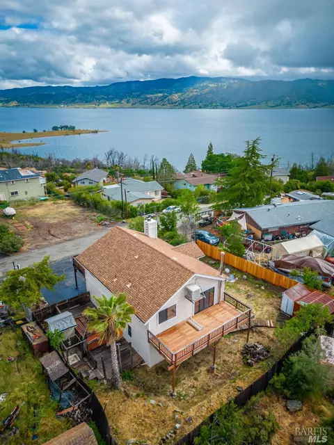 1051 Blueridge Dr, Napa, CA 94558