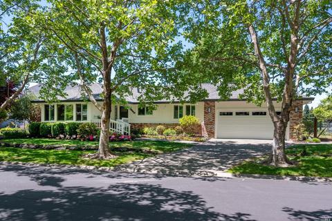 9600 Lakewood Dr, Windsor, CA 95492
