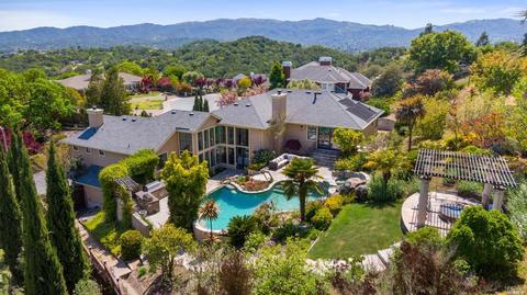 32 Nunes Dr, Novato, CA 94945