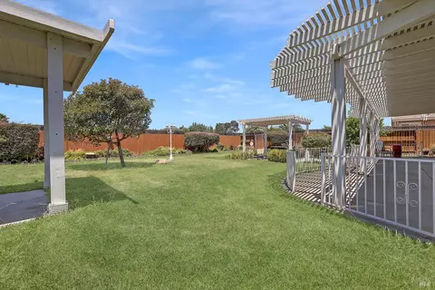556 Ruby Dr, Vacaville, CA 95687 photo 8