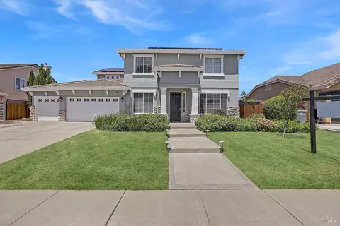 556 Ruby Dr, Vacaville, CA 95687