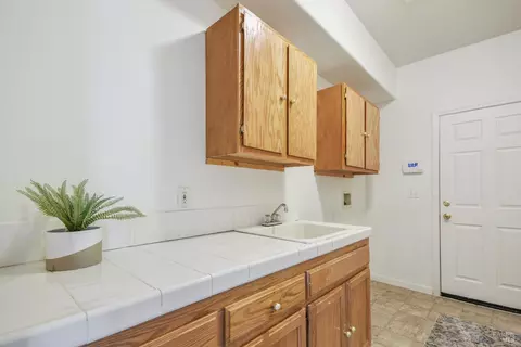 556 Ruby Dr, Vacaville, CA 95687 photo 30