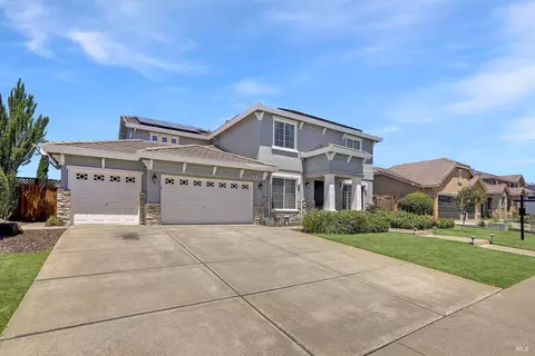 556 Ruby Dr, Vacaville, CA 95687 photo 2