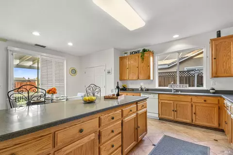 556 Ruby Dr, Vacaville, CA 95687 photo 18