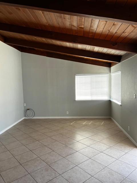 560 Greenbach St, Napa, CA 94559 photo 4