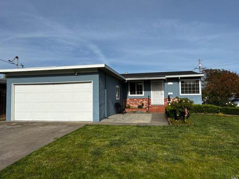 560 Greenbach St, Napa, CA 94559 photo 1