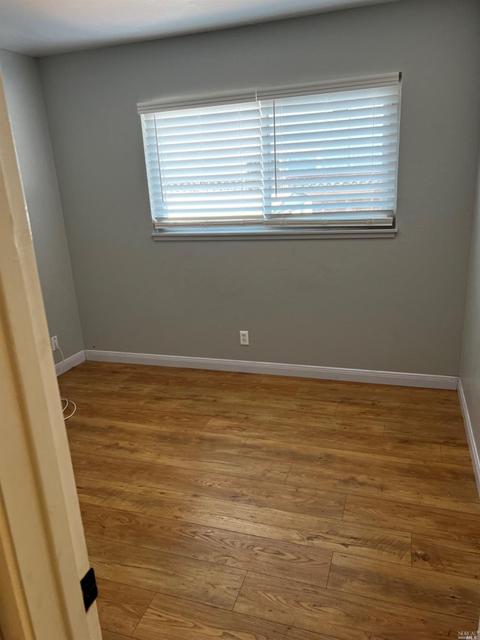 560 Greenbach St, Napa, CA 94559 photo 10