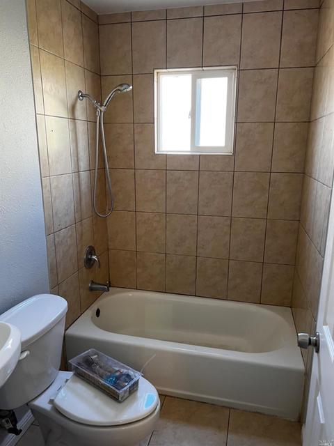 560 Greenbach St, Napa, CA 94559 photo 8