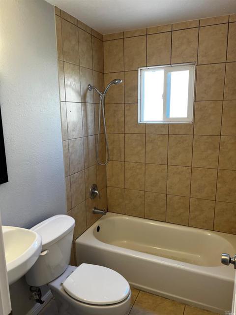 560 Greenbach St, Napa, CA 94559 photo 16