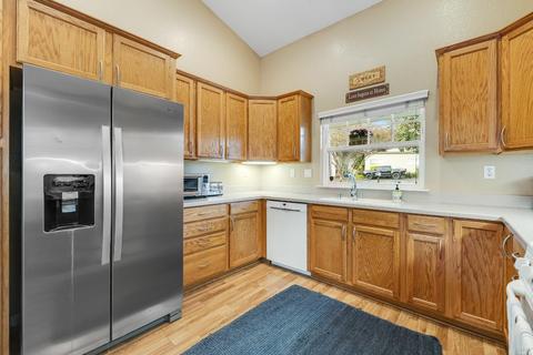 8557 Cypress Ave, Cotati, CA 94931 photo 16