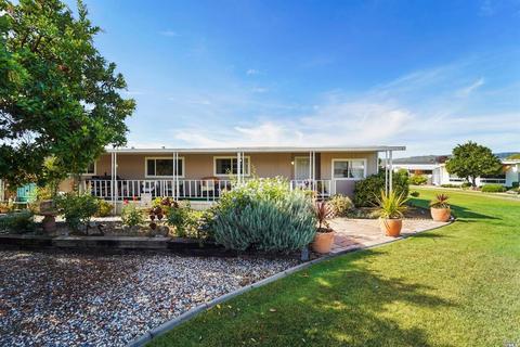 40 Hacienda Dr, Napa, CA 94558