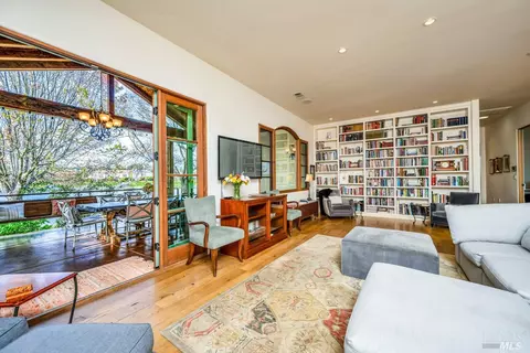 1330 River Park Blvd, Napa, CA 94559