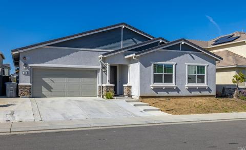 642 Periwinkle Dr, Vacaville, CA 95687 photo 4