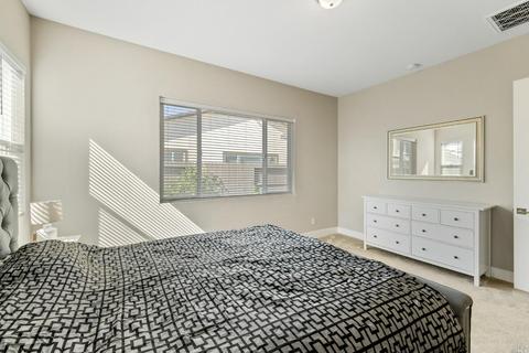 642 Periwinkle Dr, Vacaville, CA 95687 photo 21