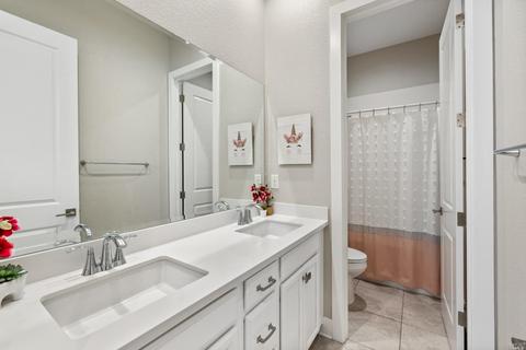 642 Periwinkle Dr, Vacaville, CA 95687 photo 11