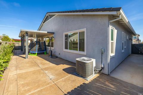 642 Periwinkle Dr, Vacaville, CA 95687 photo 44