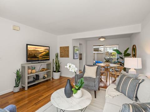 16 Oliva Dr #C, Novato, CA 94947