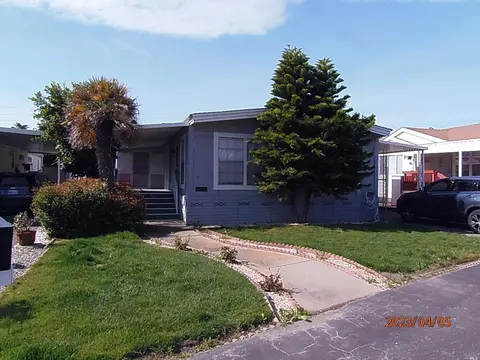 11 Palm Dr, Pittsburg, CA 94565